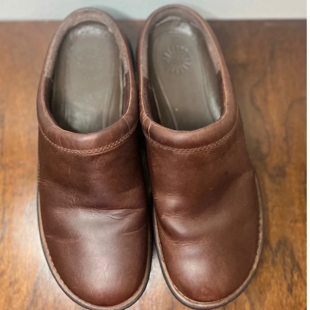 UGG Leather Clogs Mules Brown Slip On Shoes Men's Size 9.5 Comfort Fit